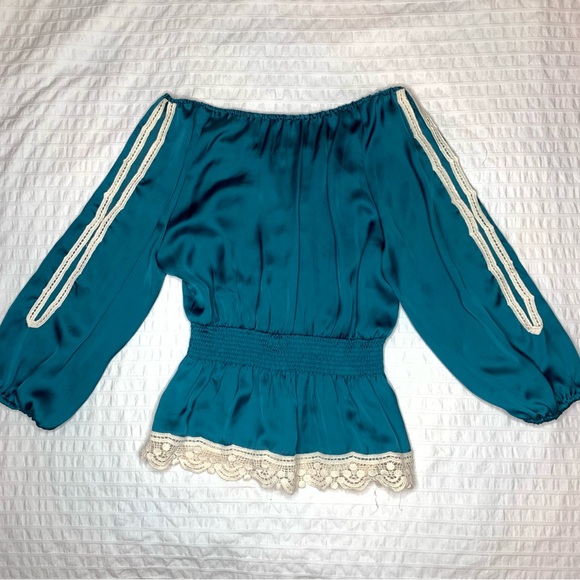 BEBE satin boho crotchet blouse - Picture 4 of 9